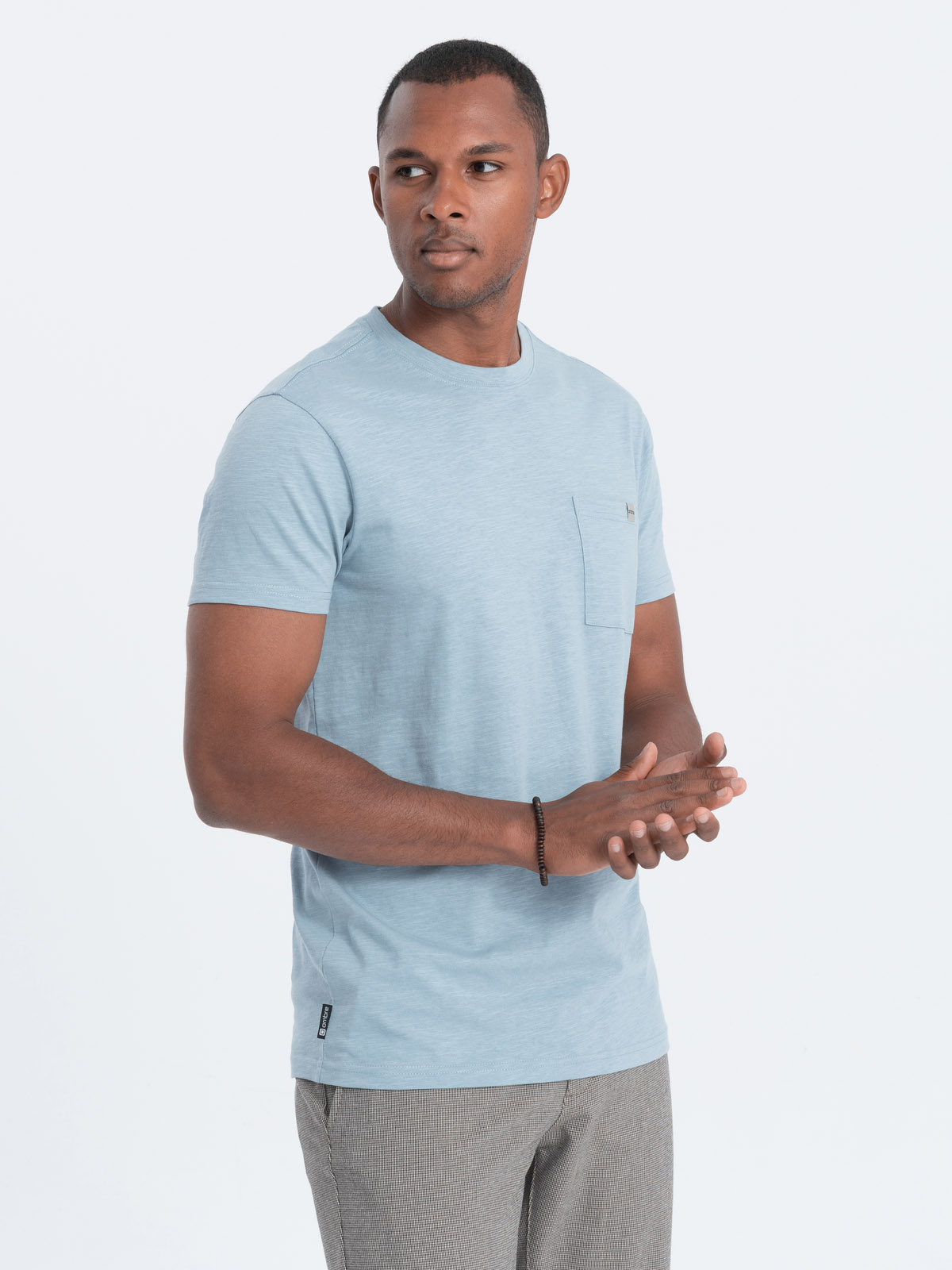 Men’s knitted T-shirt with patch pocket – blue V4 S1621