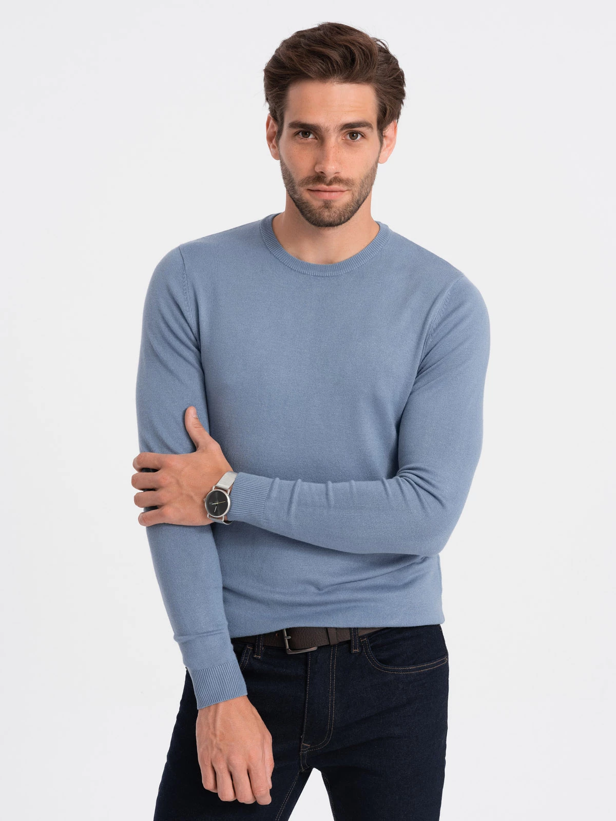 Classic men’s sweater with round neckline – light blue V10 OM-SWBS-0106