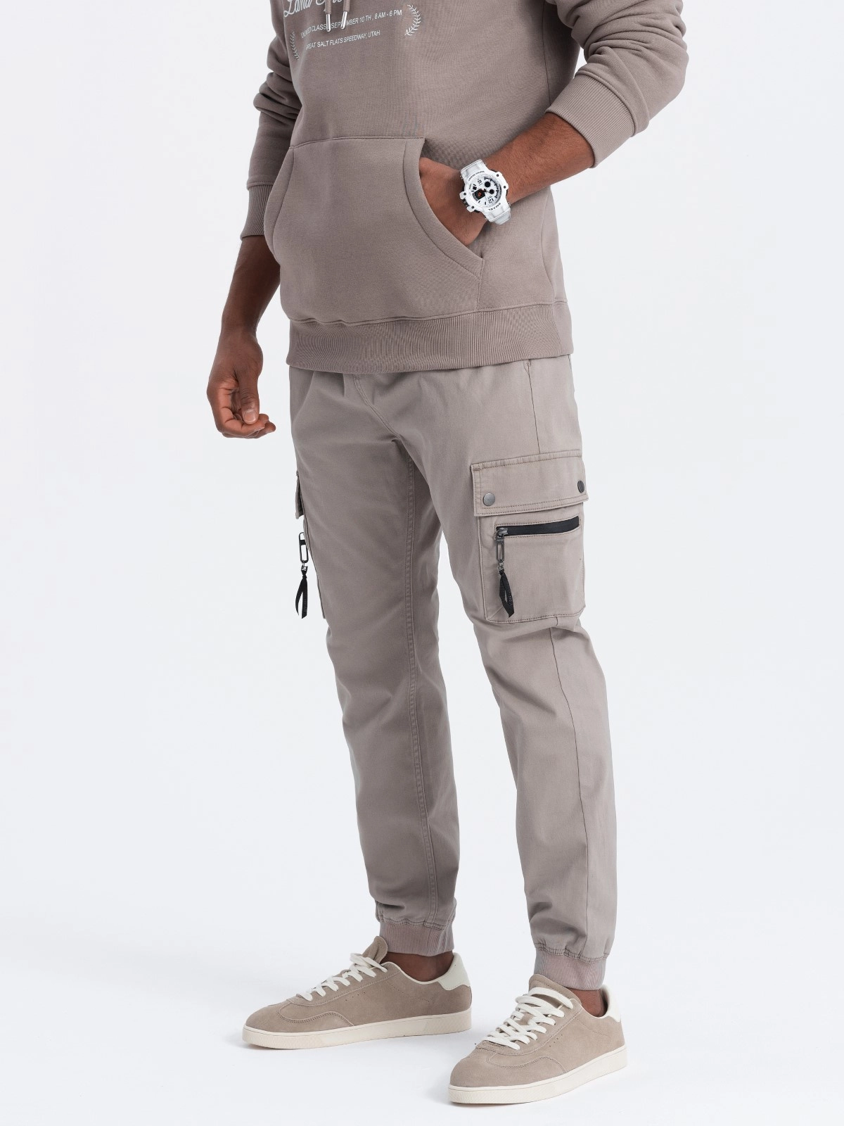 Men’s JOGGER pants with zippered cargo pockets – dark beige V2 OM-PAJO-0125