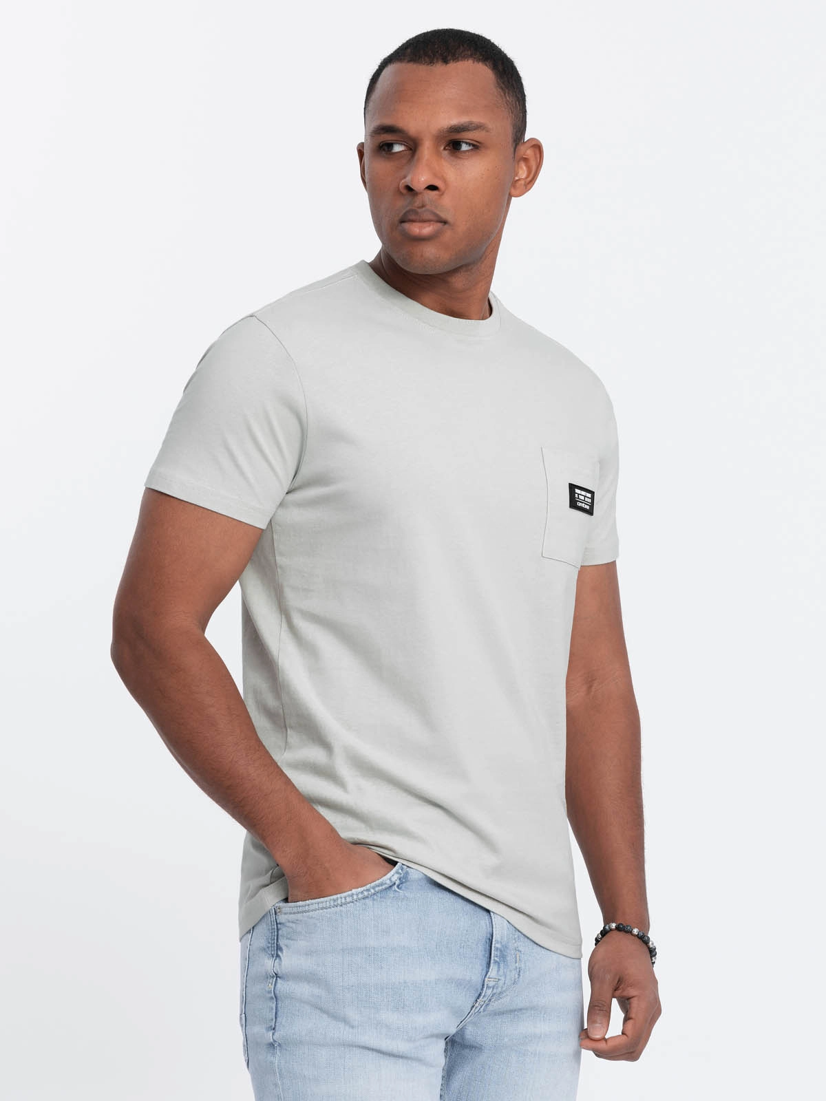 Casual men’s t-shirt with patch pocket – pale green V2 OM-TSCT-0109