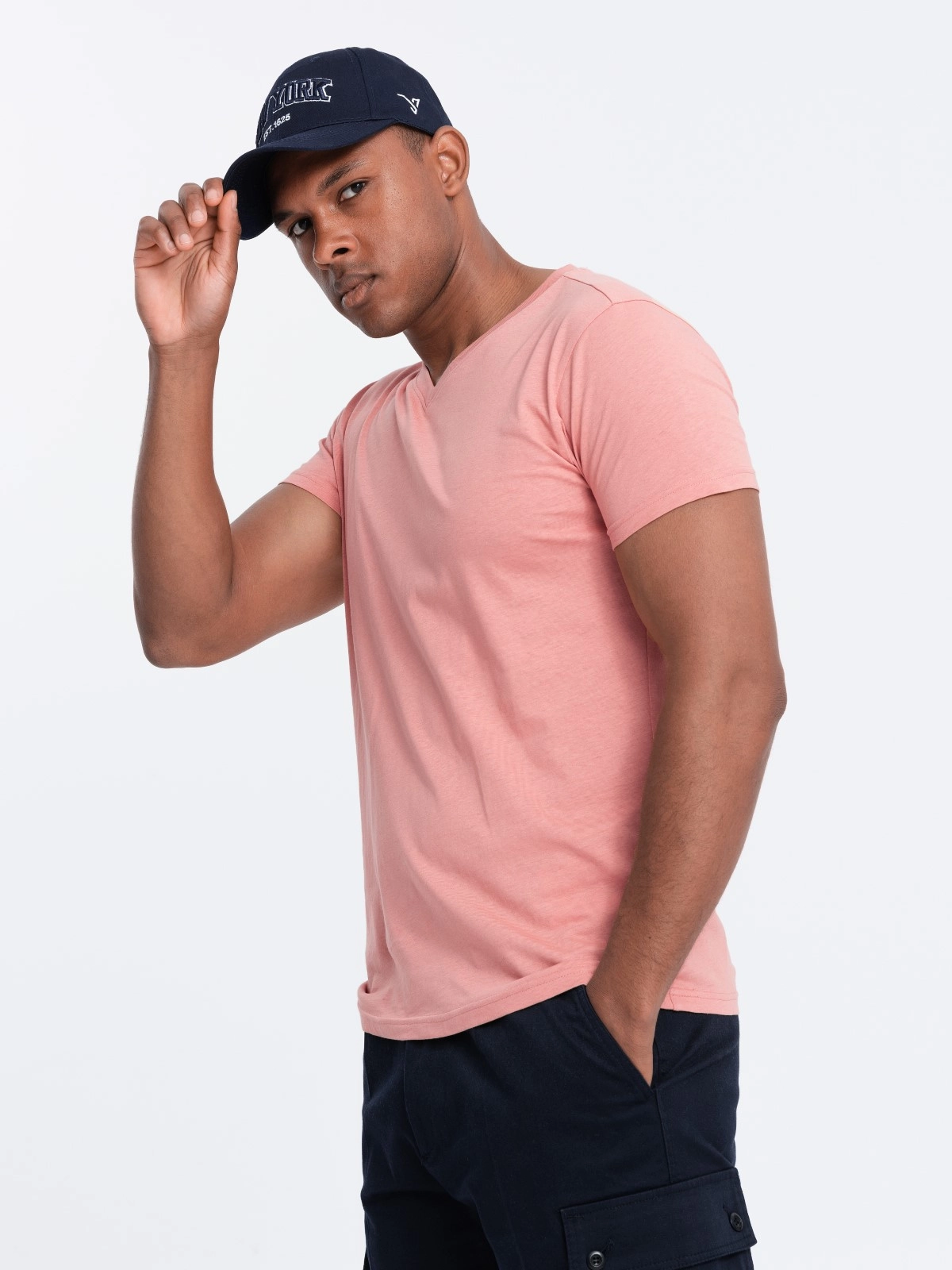 BASIC men’s classic cotton tee-shirt with a v-neck – pink V7 OM-TSBS-0145