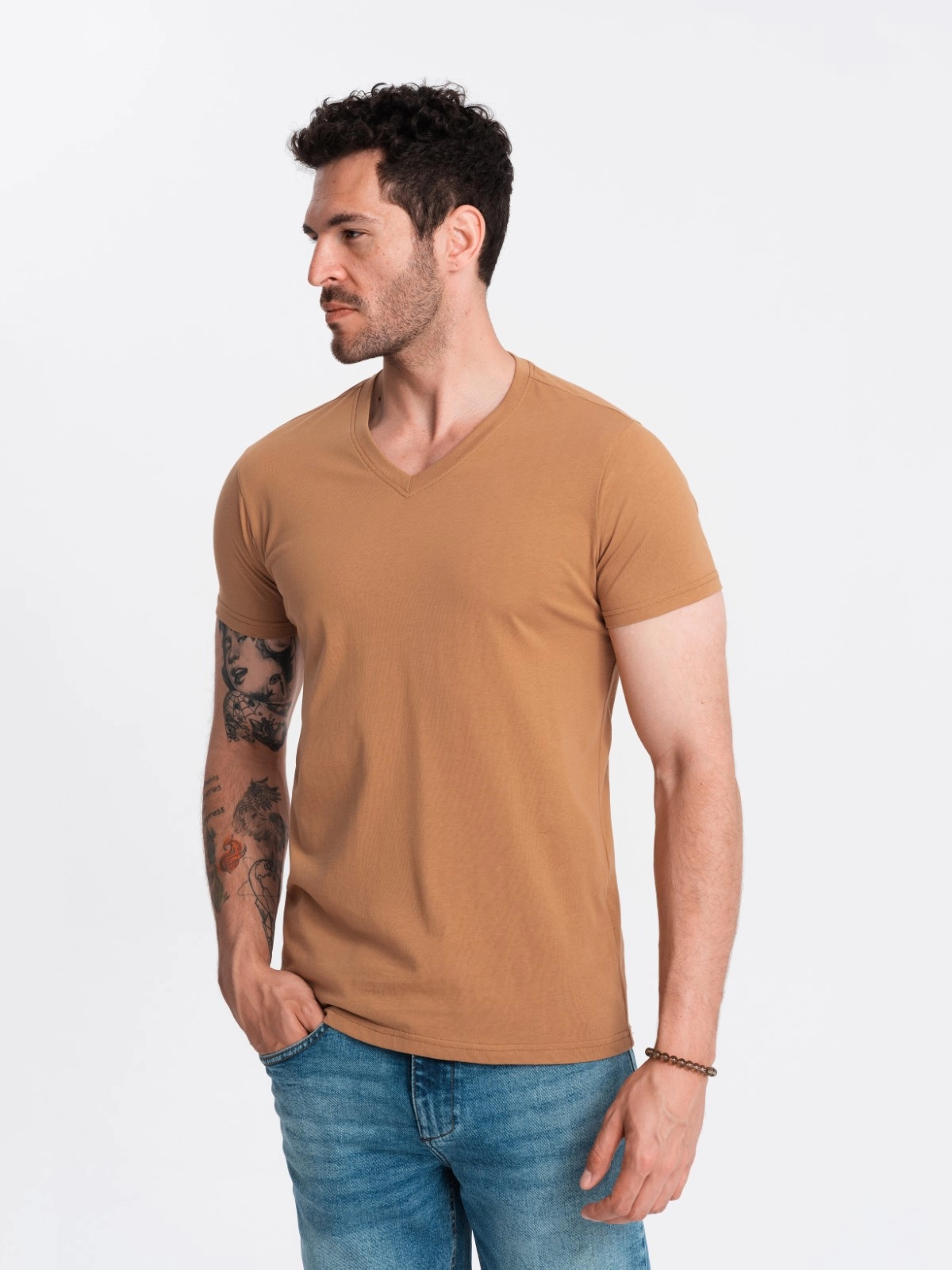 Men’s BASIC classic cotton T-shirt with a v-neck – brown V9 OM-TSBS-0145