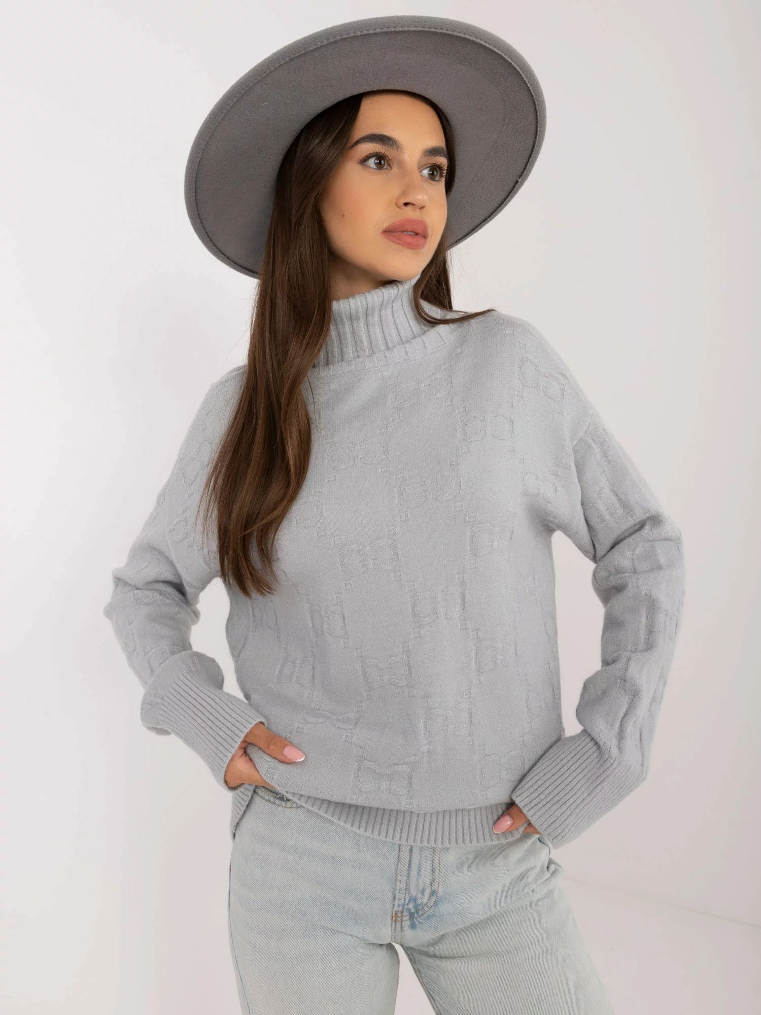 Sweter-AT-SW-2342-1.35-szary